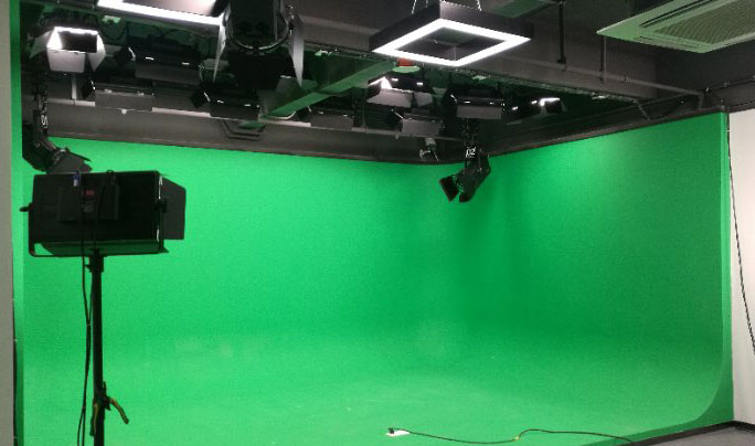 力銘光電兩天做出一個(gè)演播室！效果究竟如何？